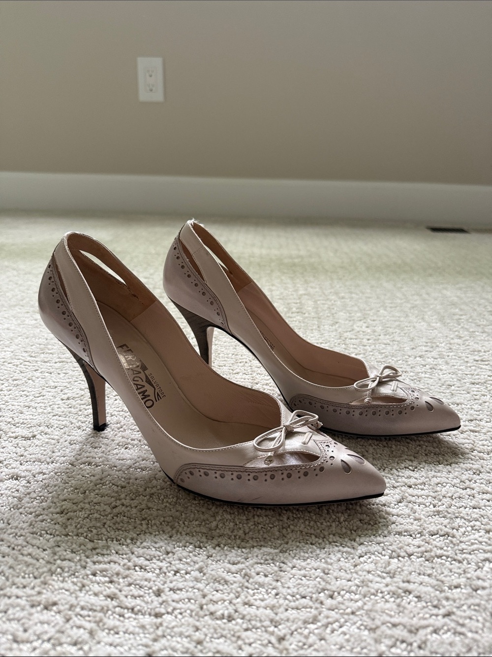 Salvatore Ferragamo Blush Taupe Leather Pointed-Toe Pumps with Bow